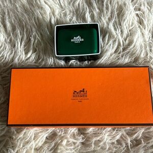 Hermes Box and Soap Dish
